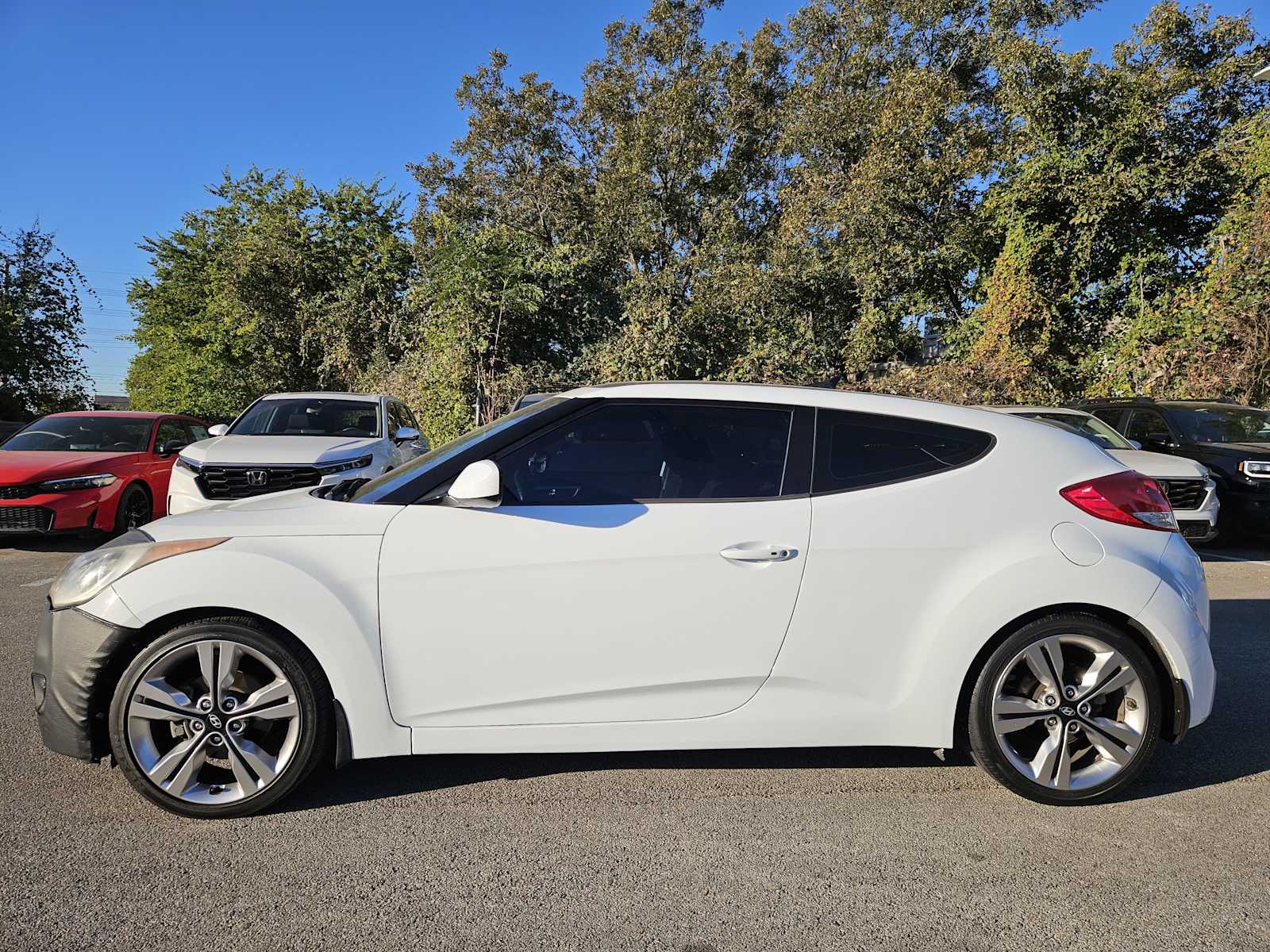 Thumbnail: 2017 Hyundai Veloster - 4