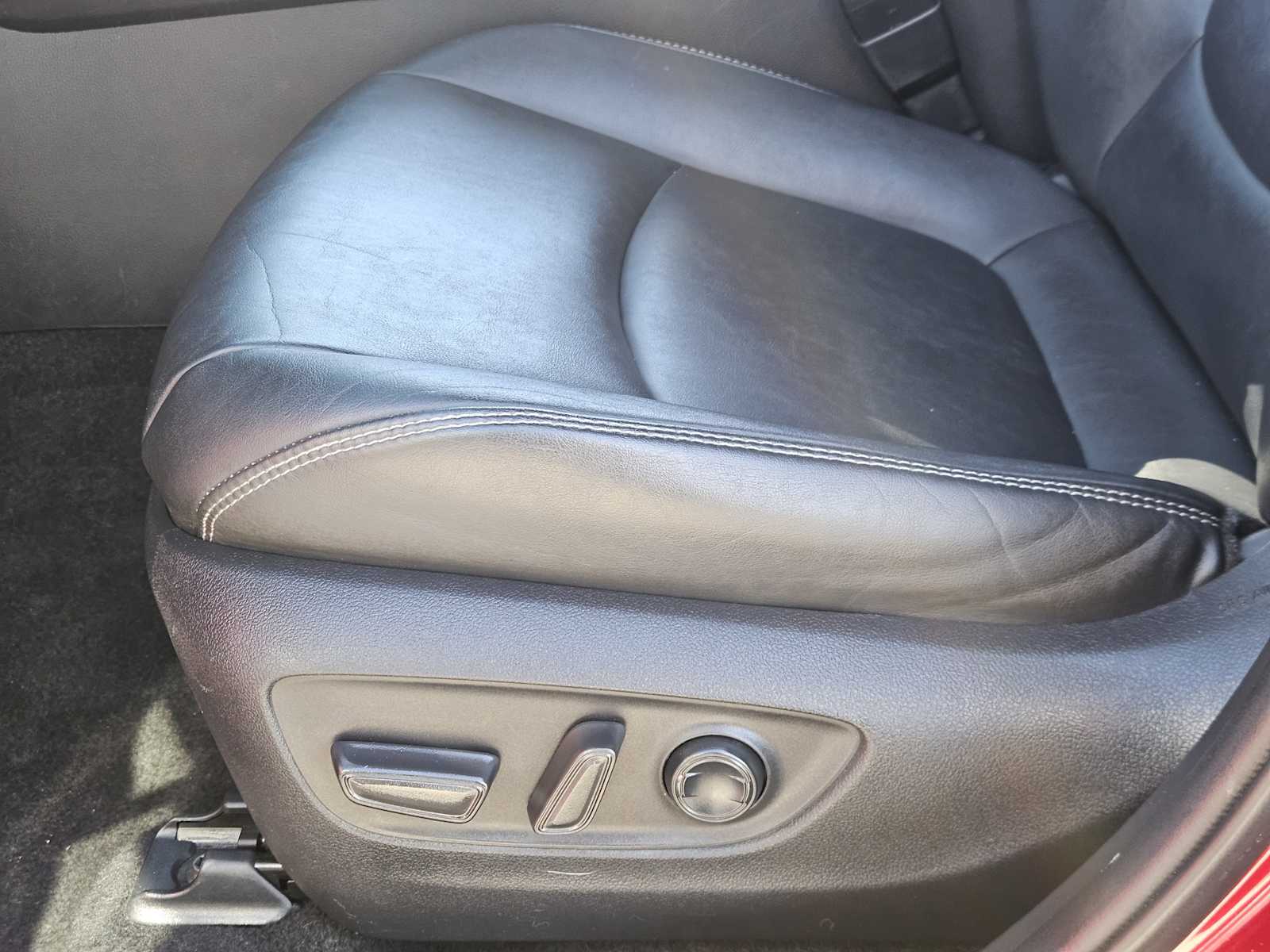 Thumbnail: 2021 Toyota RAV4 - 22