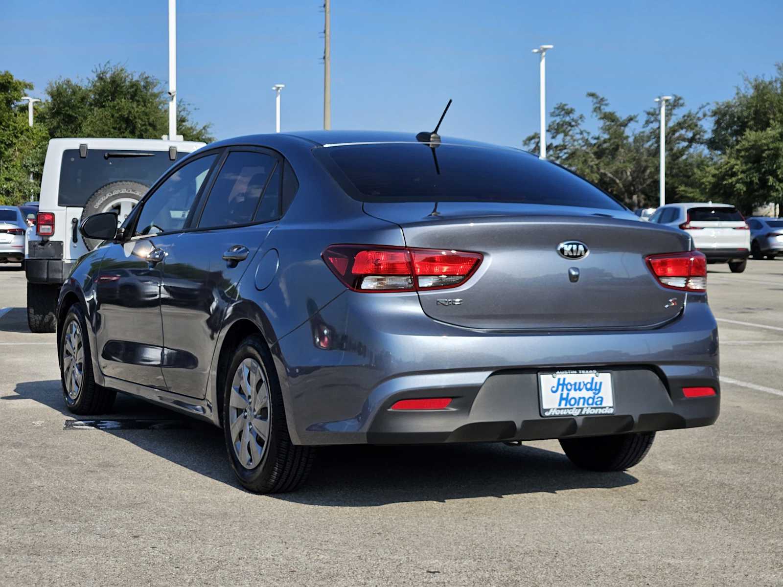 Thumbnail: 2020 Kia Rio - 5