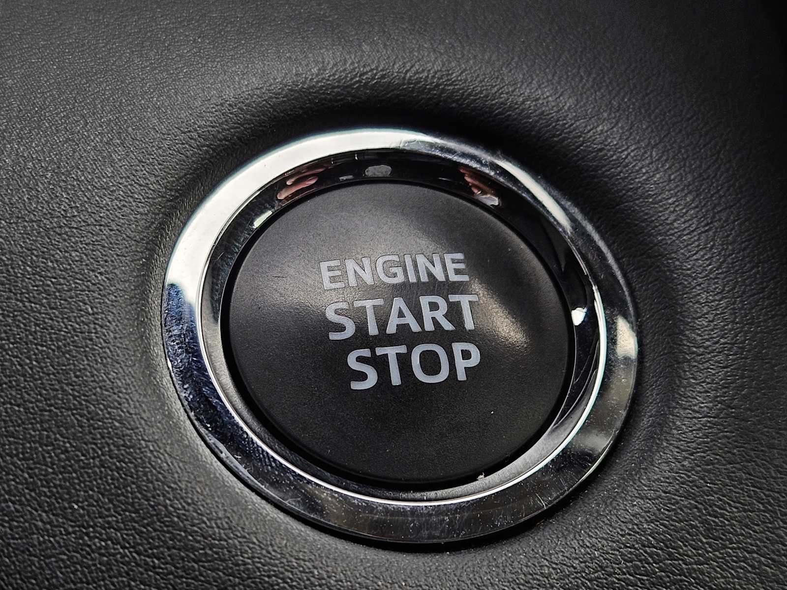 Thumbnail: 2023 Toyota Highlander - 21