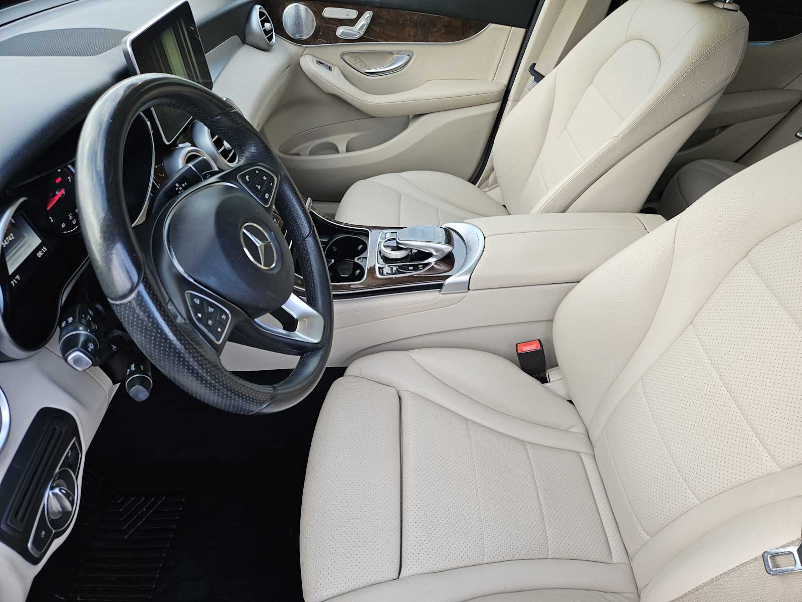 Thumbnail: 2017 Mercedes-Benz GLC - 12