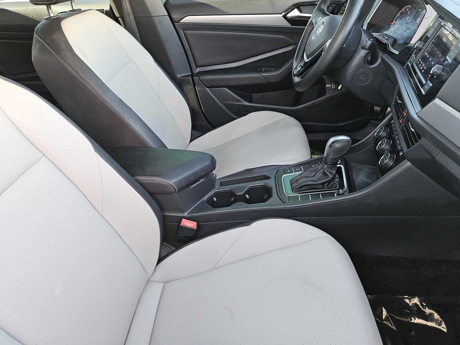 Thumbnail: 2021 Volkswagen Jetta - 13