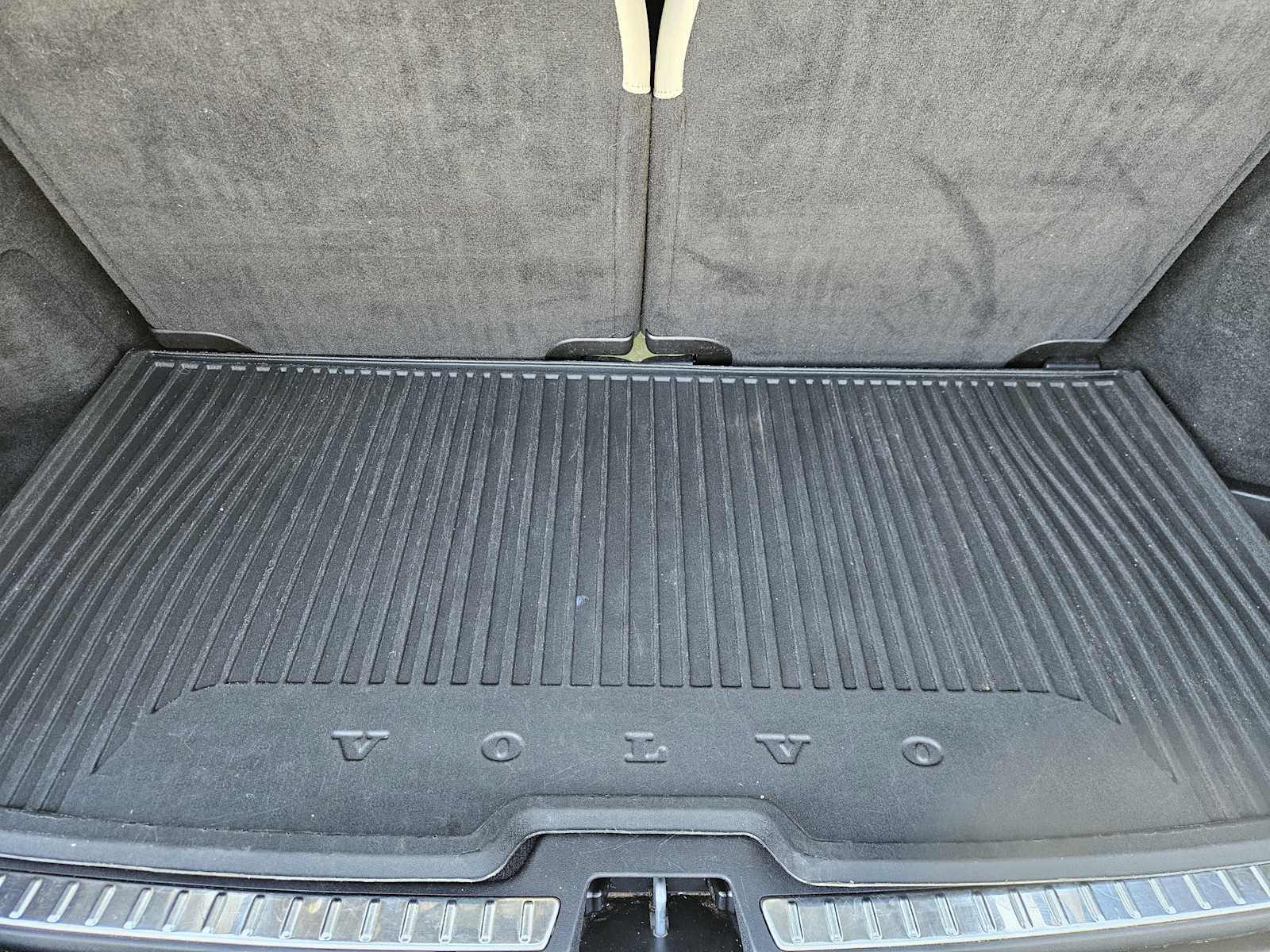 Thumbnail: 2019 Volvo XC90 - 32