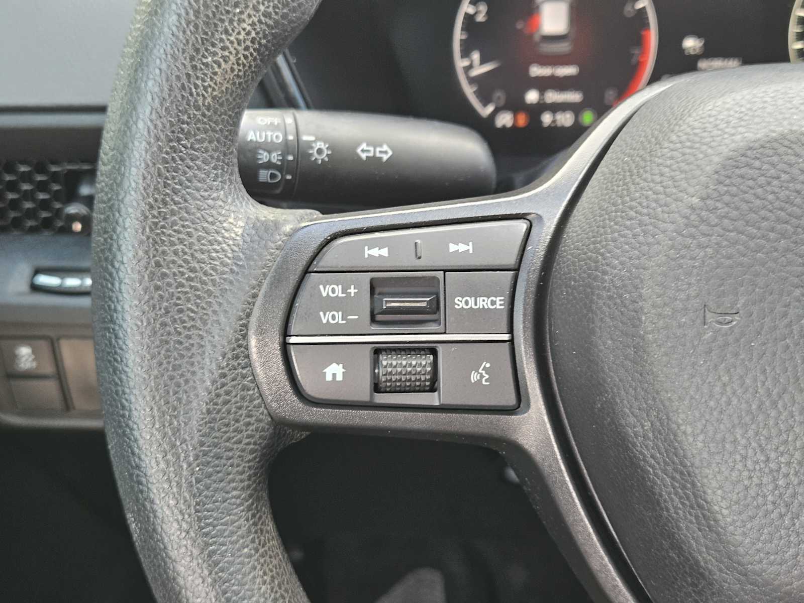 2025 Honda CR-V LX - Photo 26