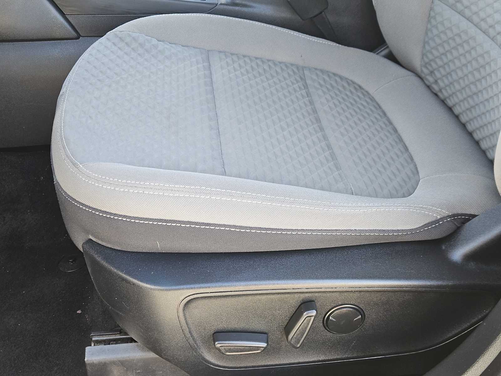 Thumbnail: 2021 Ford Escape - 24