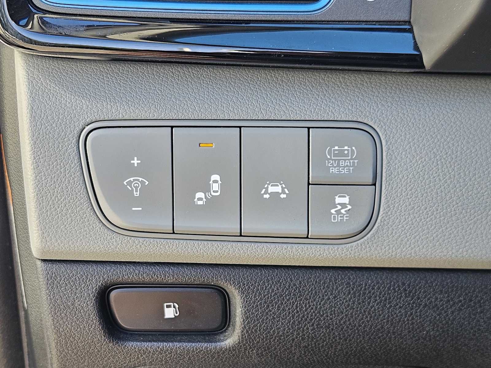 Thumbnail: 2018 Kia Niro - 21