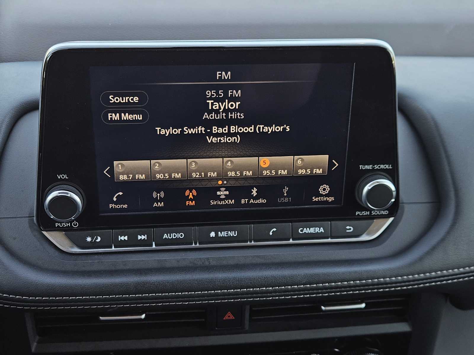 Thumbnail: 2023 Nissan Rogue - 16