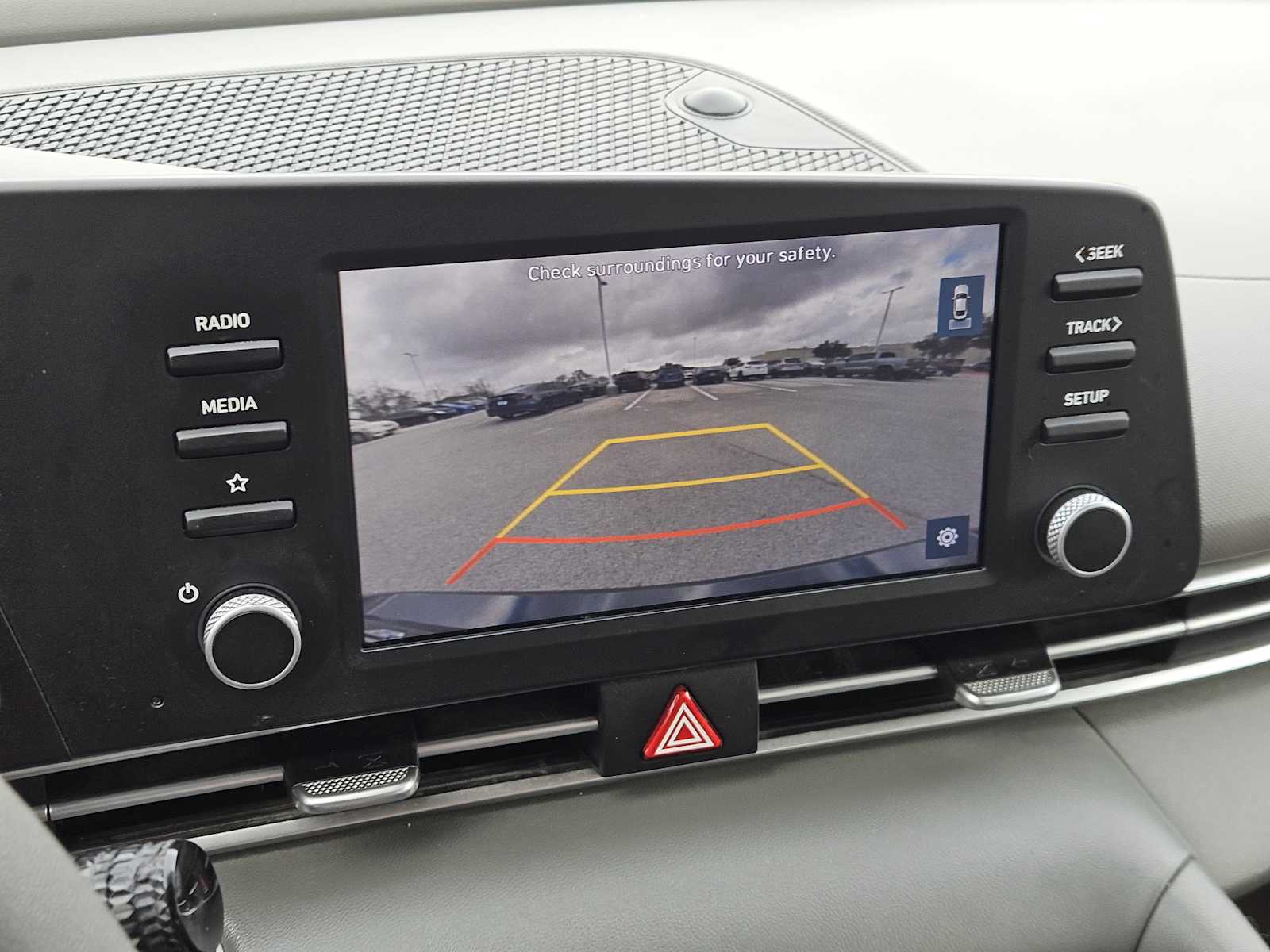 Thumbnail: 2022 Hyundai Elantra - 17