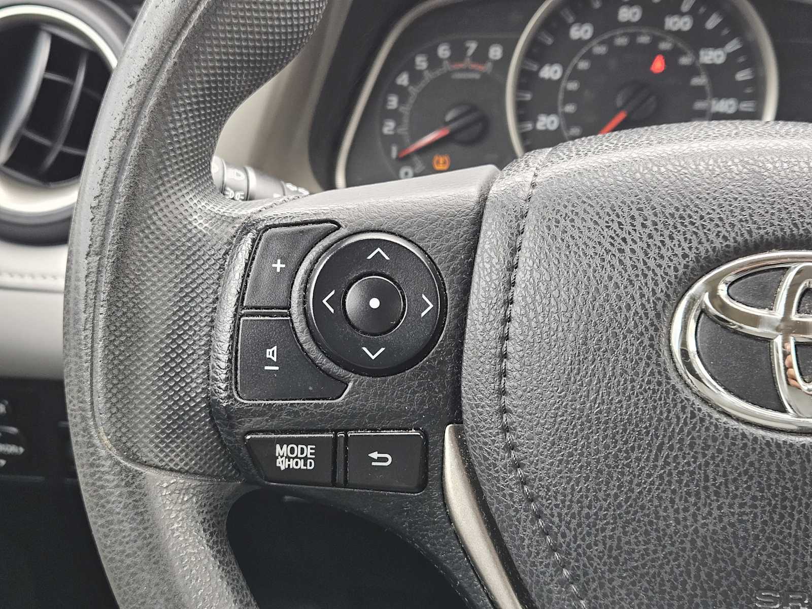 Thumbnail: 2014 Toyota RAV4 - 27