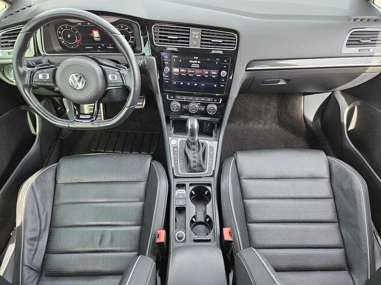 Thumbnail: 2019 Volkswagen Golf - 24