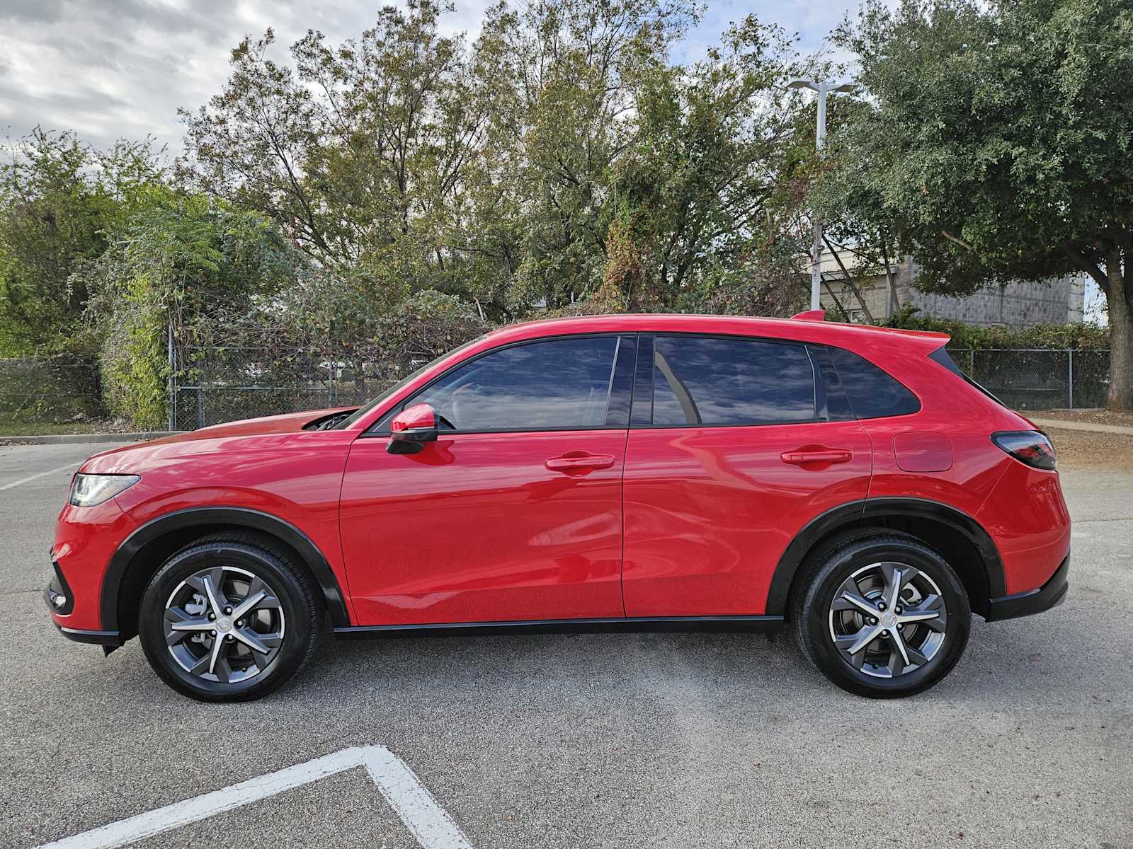 2025 Honda HR-V EX-L photo 2