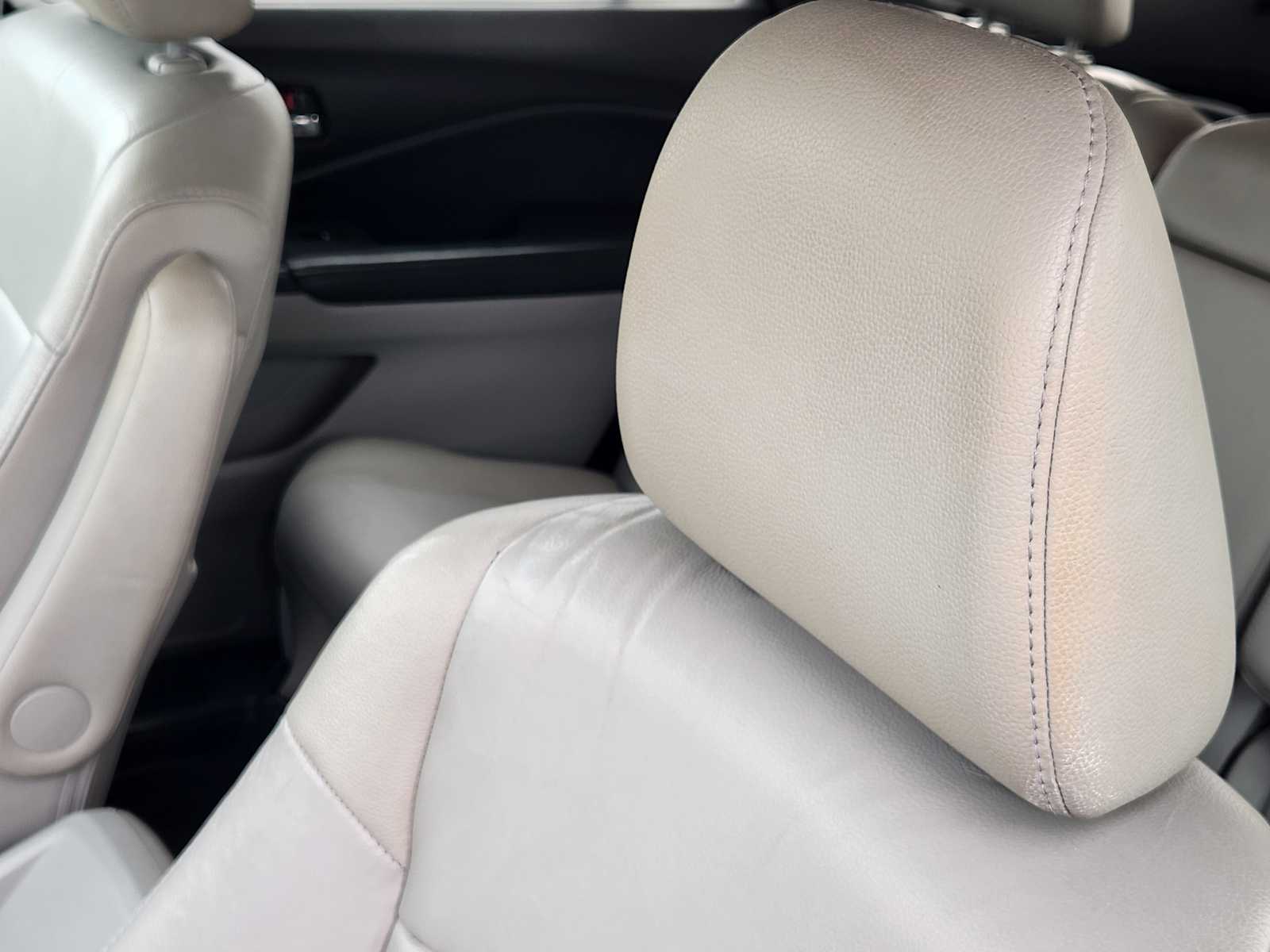 Thumbnail: 2016 Honda Pilot - 15