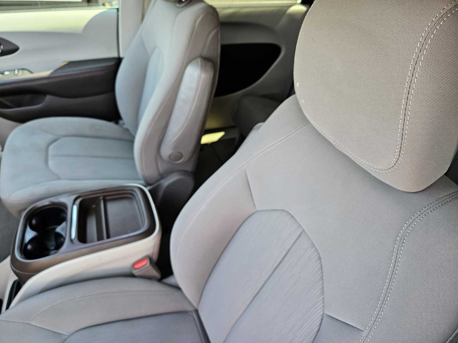Thumbnail: 2020 Chrysler Pacifica - 14