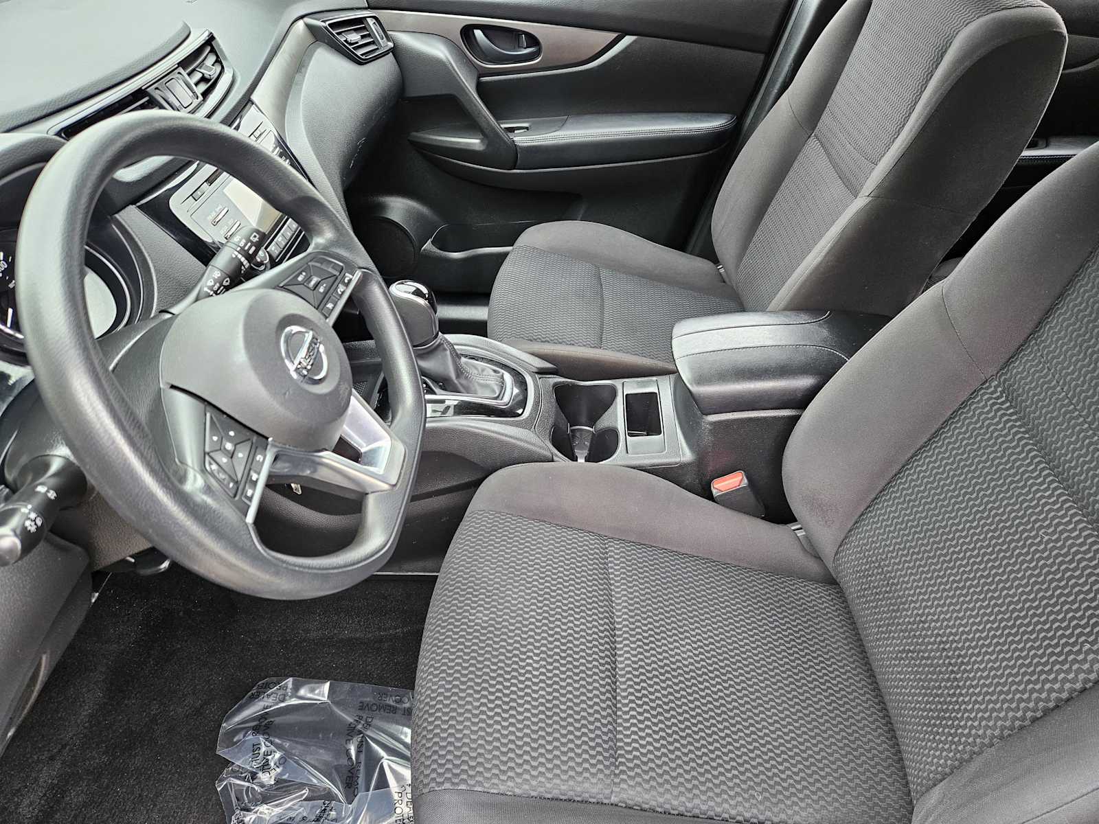 Thumbnail: 2018 Nissan Rogue Sport - 12