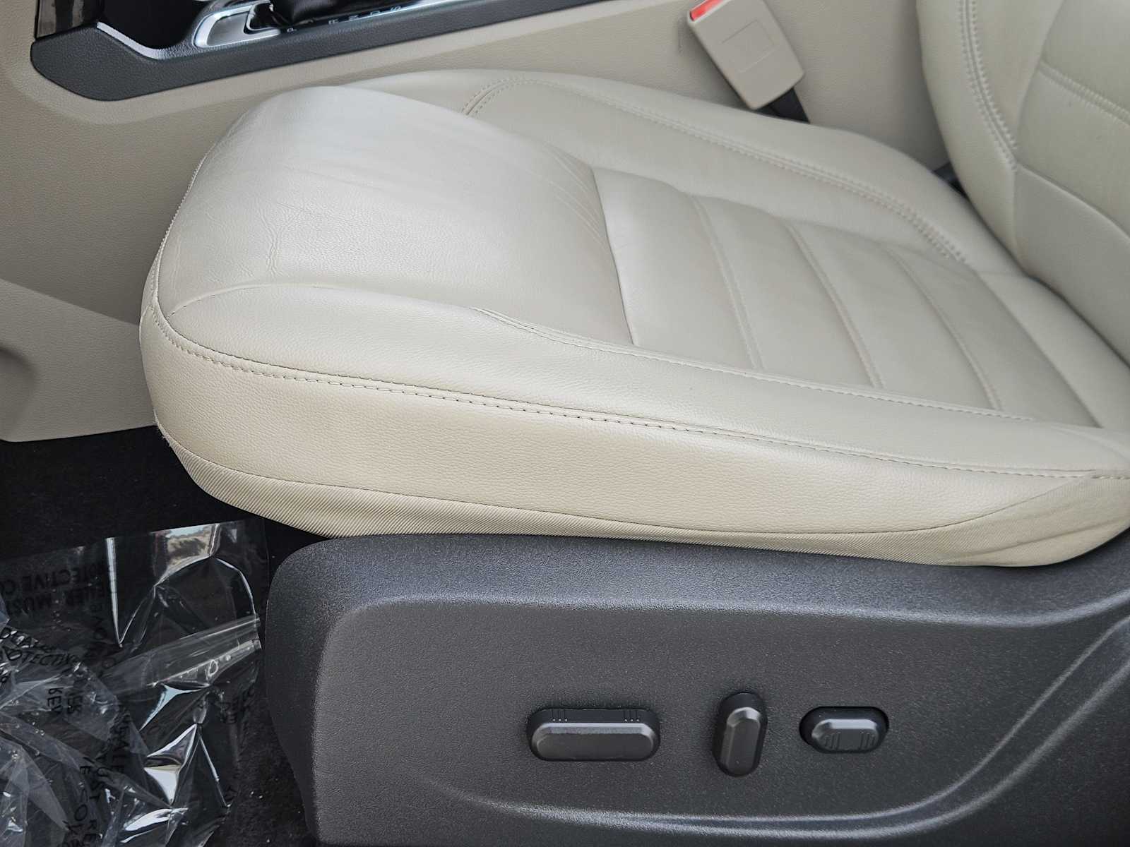 Thumbnail: 2017 Ford Escape - 23