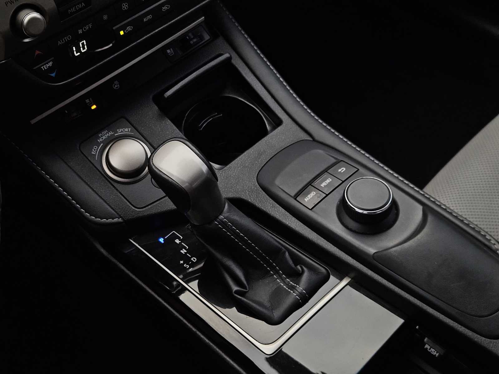 Thumbnail: 2016 Lexus ES - 19