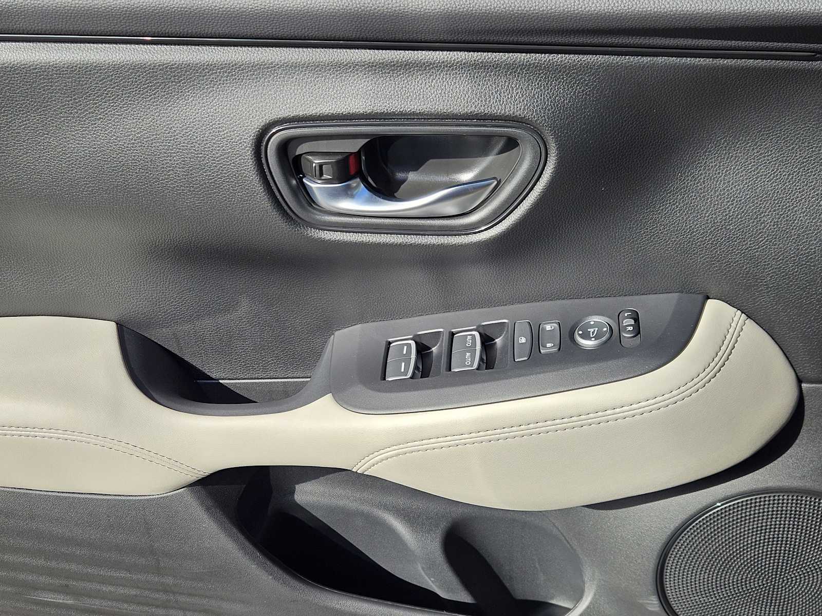 Thumbnail: 2026 Honda HR-V - 18