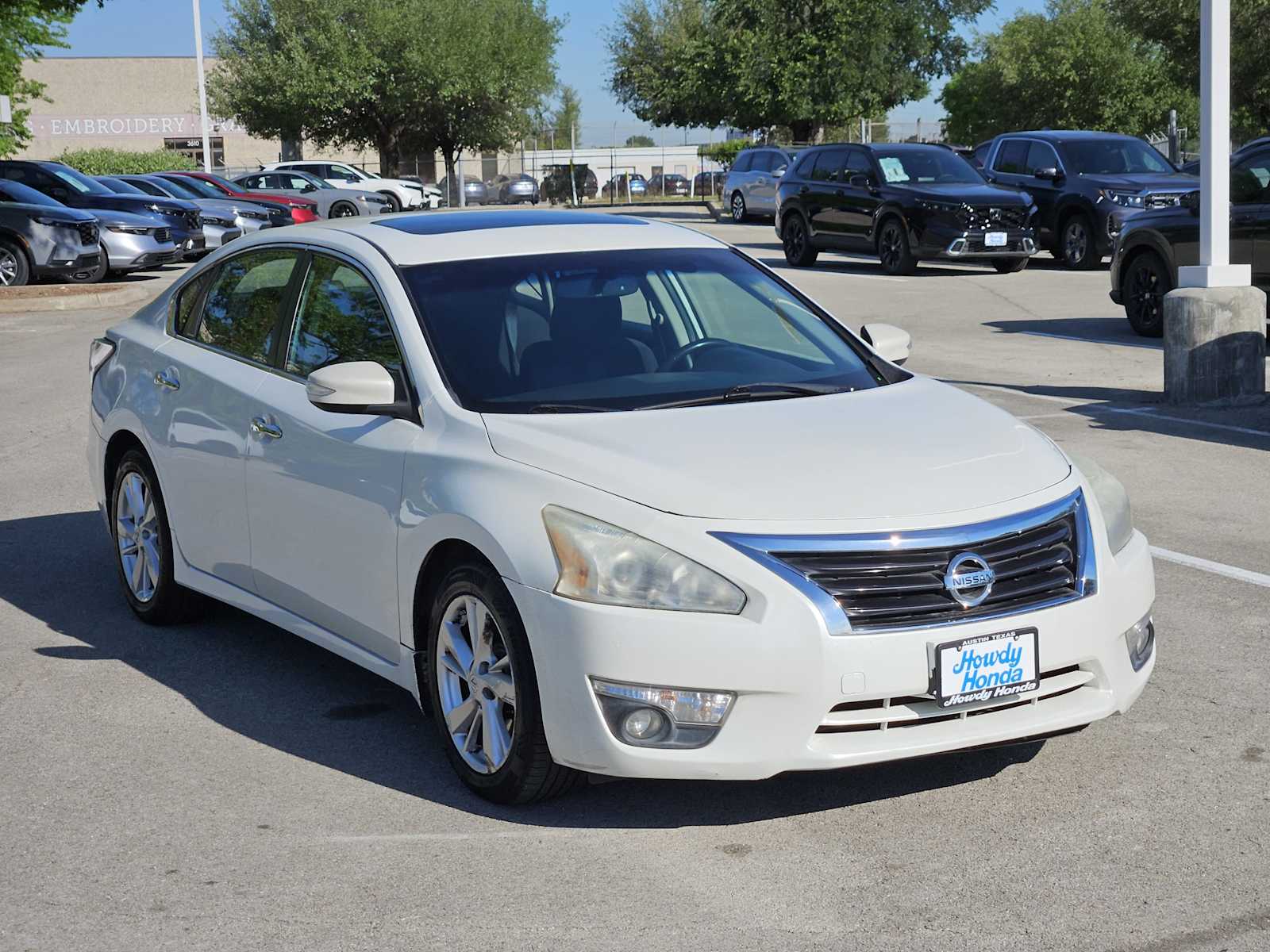 Thumbnail: 2014 Nissan Altima - 3