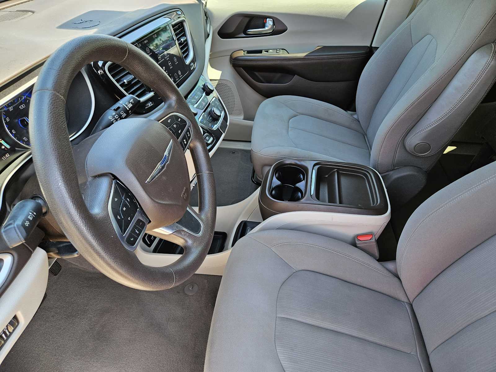 Thumbnail: 2020 Chrysler Pacifica - 12