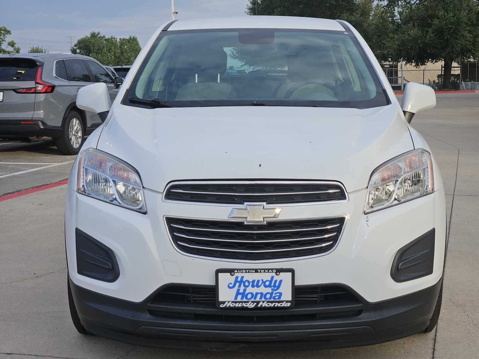 Thumbnail: 2016 Chevrolet Trax - 3