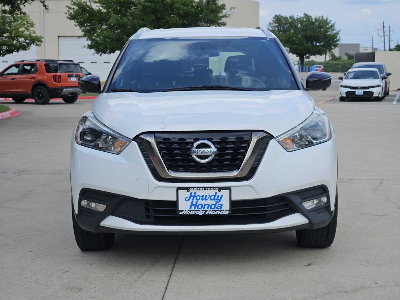 Thumbnail: 2019 Nissan Kicks - 3