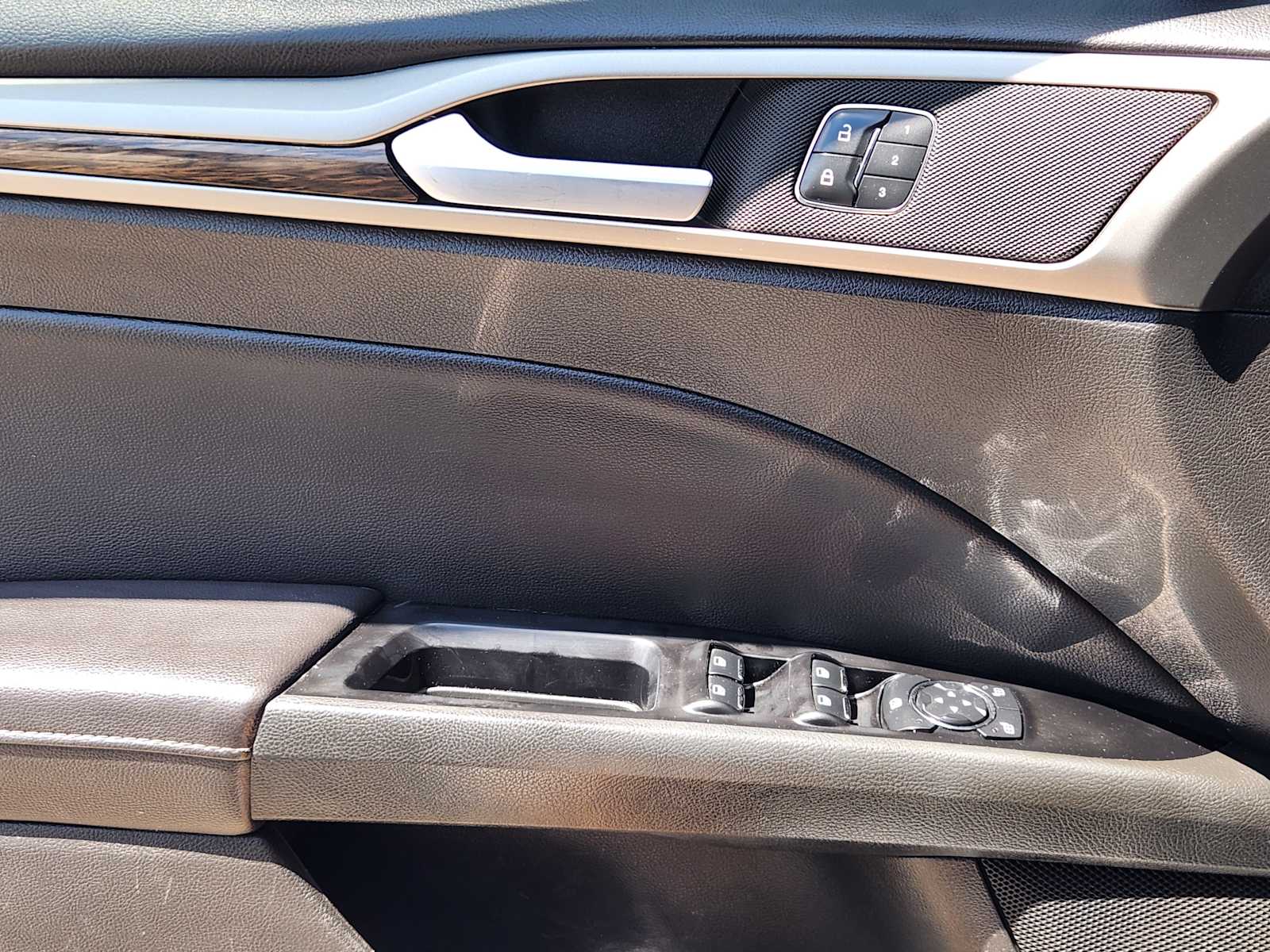 Thumbnail: 2014 Ford Fusion - 21