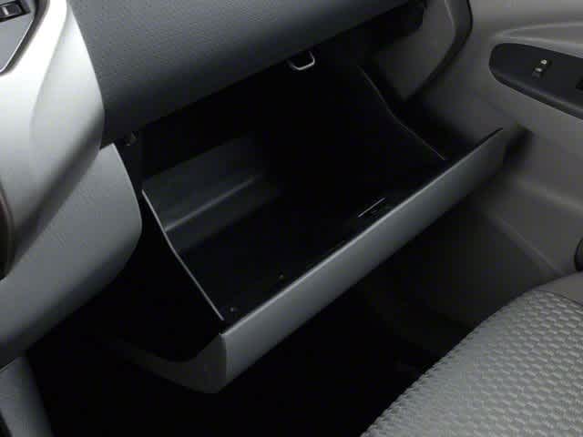 Thumbnail: 2013 Toyota Tacoma - 18