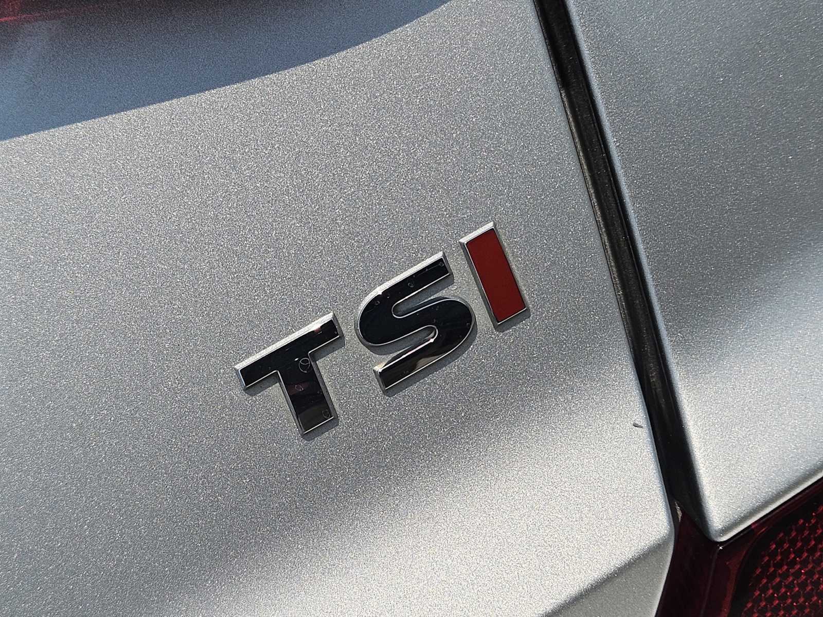 Thumbnail: 2016 Volkswagen Passat - 11