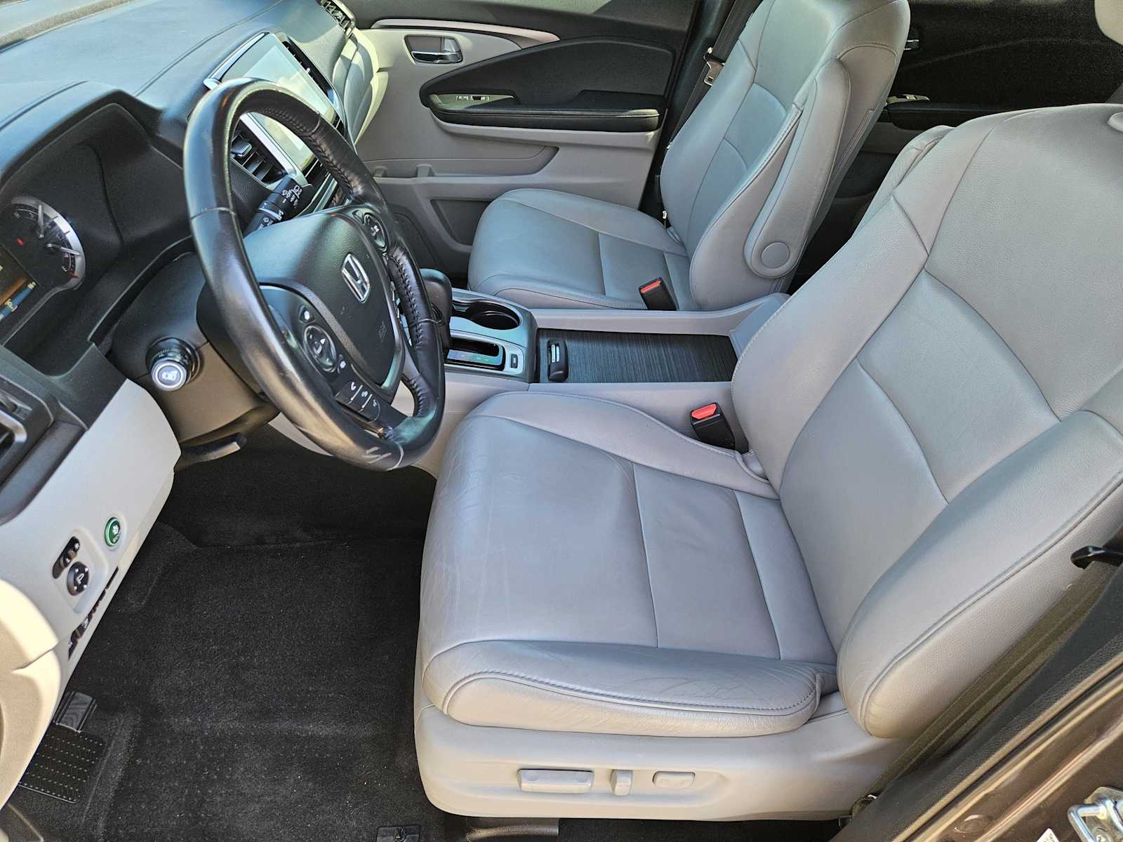 Thumbnail: 2018 Honda Pilot - 12