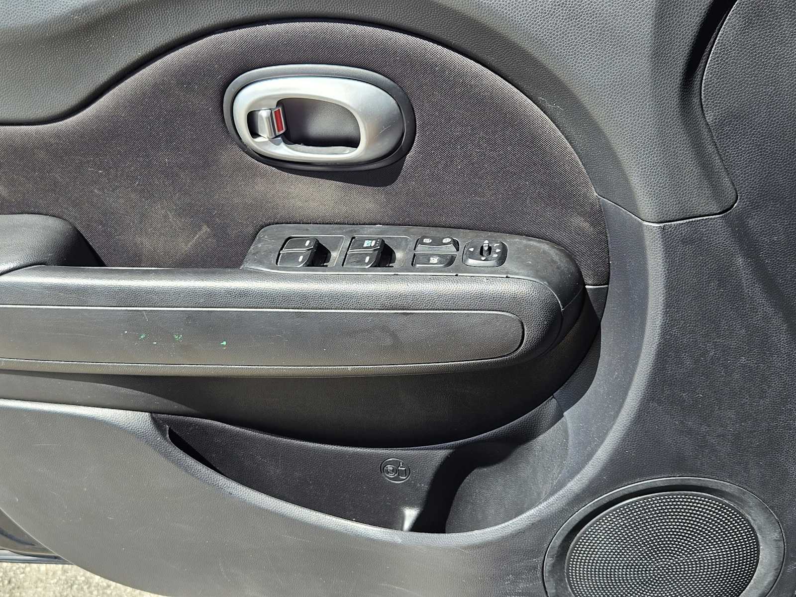Thumbnail: 2016 Kia Soul - 21