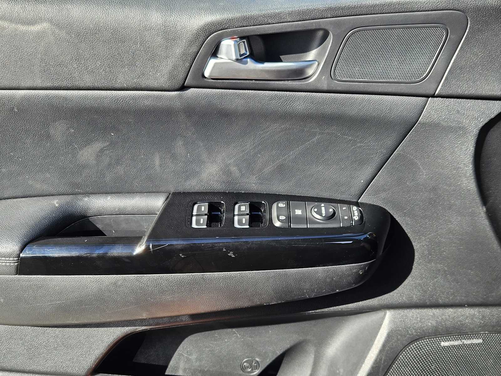 Thumbnail: 2018 Kia Sportage - 23