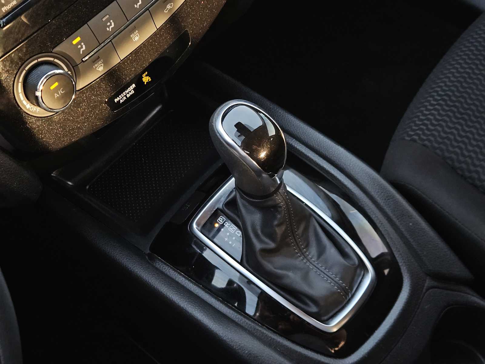 Thumbnail: 2020 Nissan Rogue Sport - 19