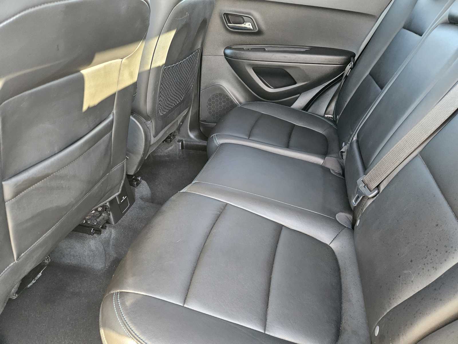 Thumbnail: 2015 Chevrolet Trax - 27