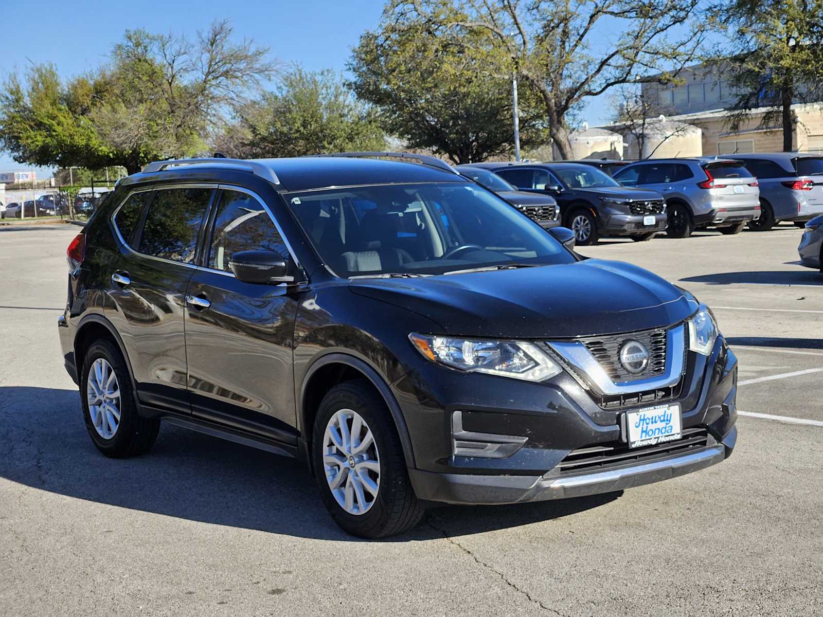 Thumbnail: 2019 Nissan Rogue - 3
