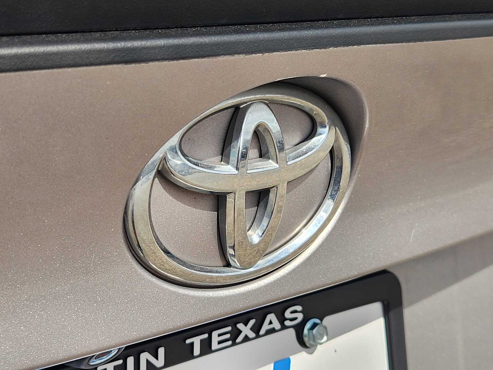 Thumbnail: 2018 Toyota C-HR - 11
