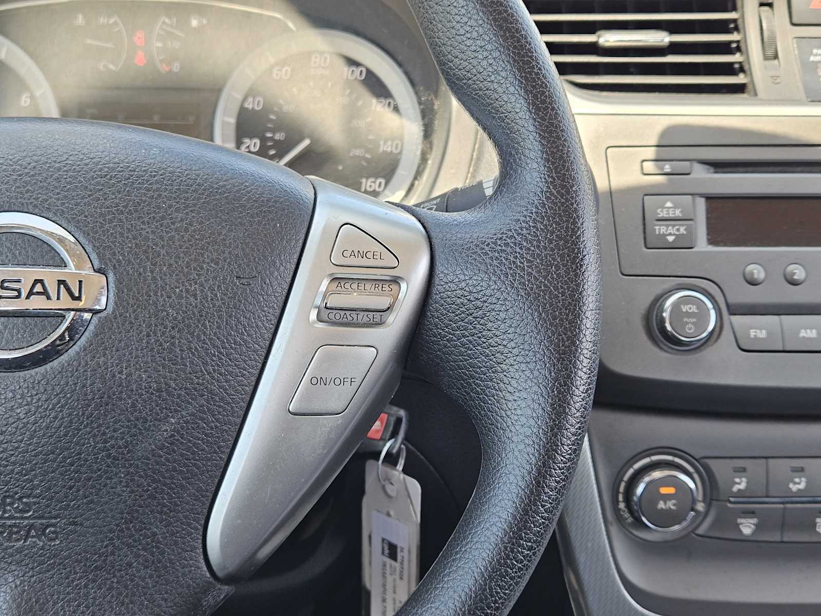 Thumbnail: 2013 Nissan Sentra - 26