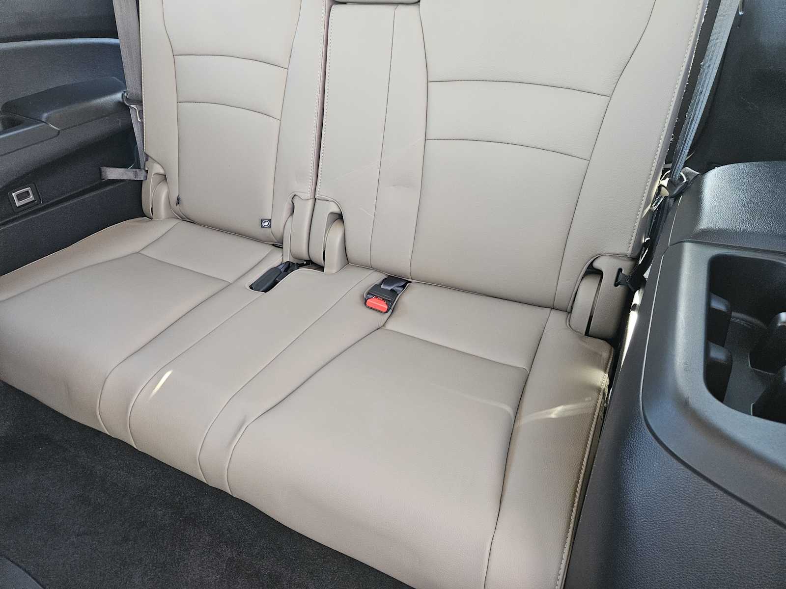 Thumbnail: 2016 Honda Pilot - 29