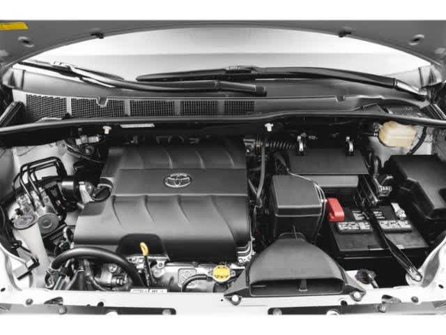 Thumbnail: 2015 Toyota Sienna - 14