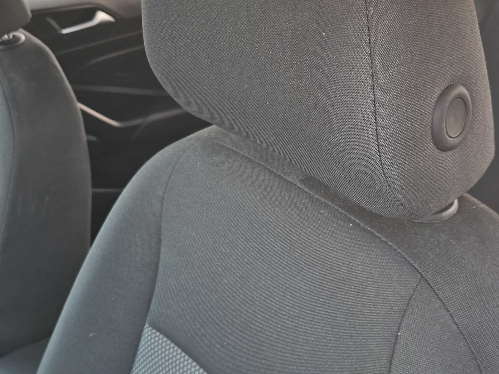 Thumbnail: 2021 Volkswagen Jetta - 14