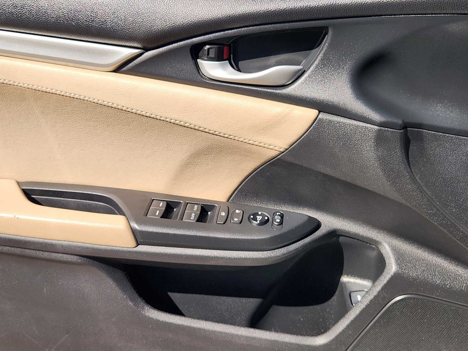Thumbnail: 2018 Honda Civic - 23