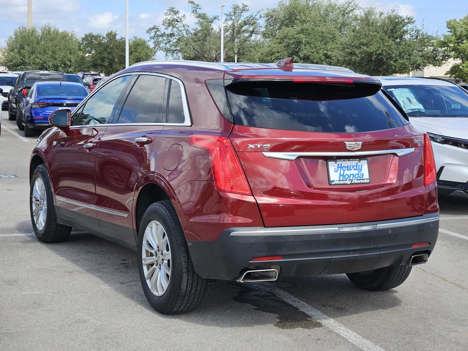Thumbnail: 2017 Cadillac XT5 - 6