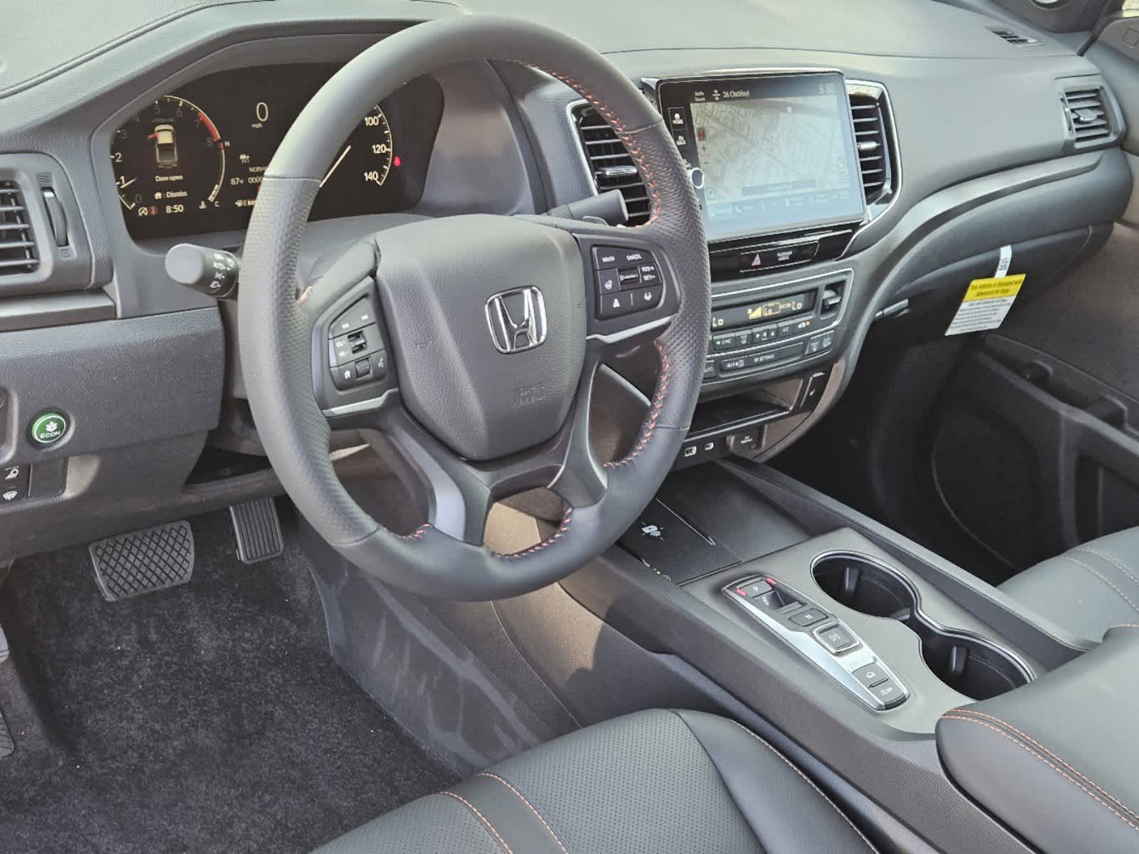 2025 Honda Ridgeline TrailSport photo 2