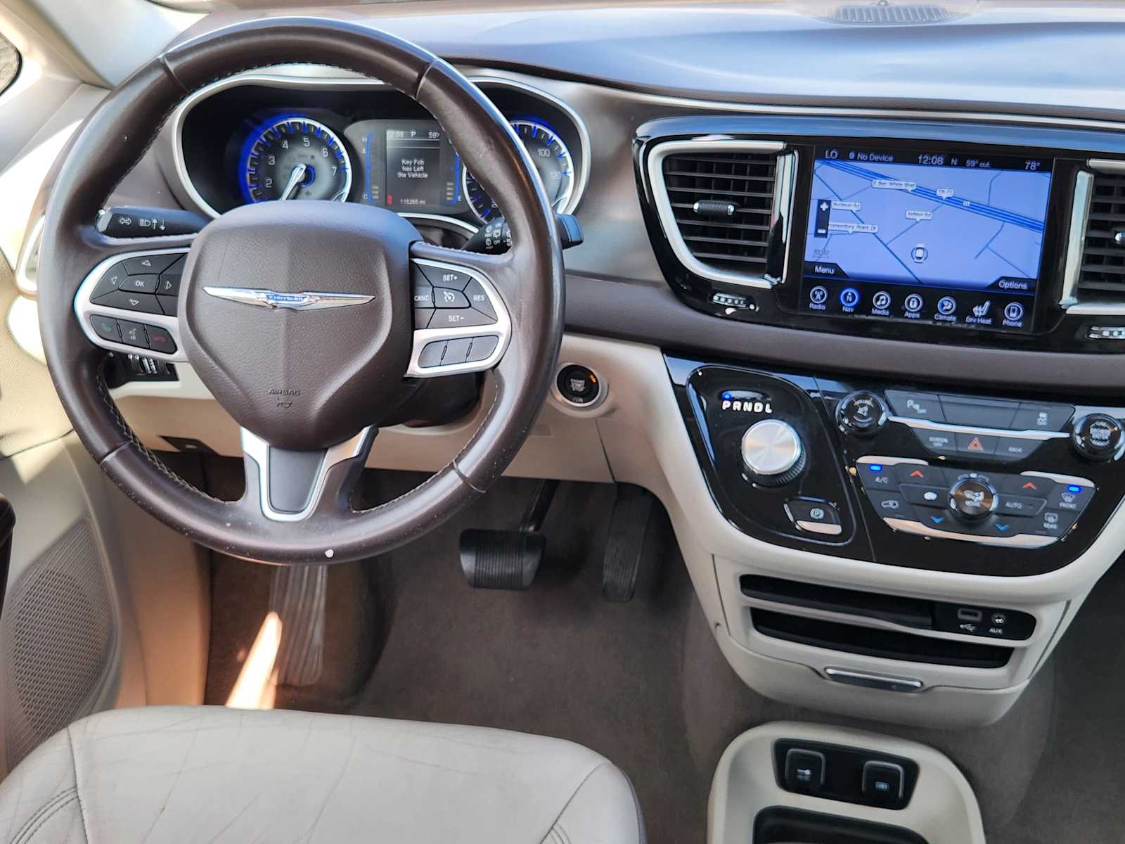 Thumbnail: 2017 Chrysler Pacifica - 25