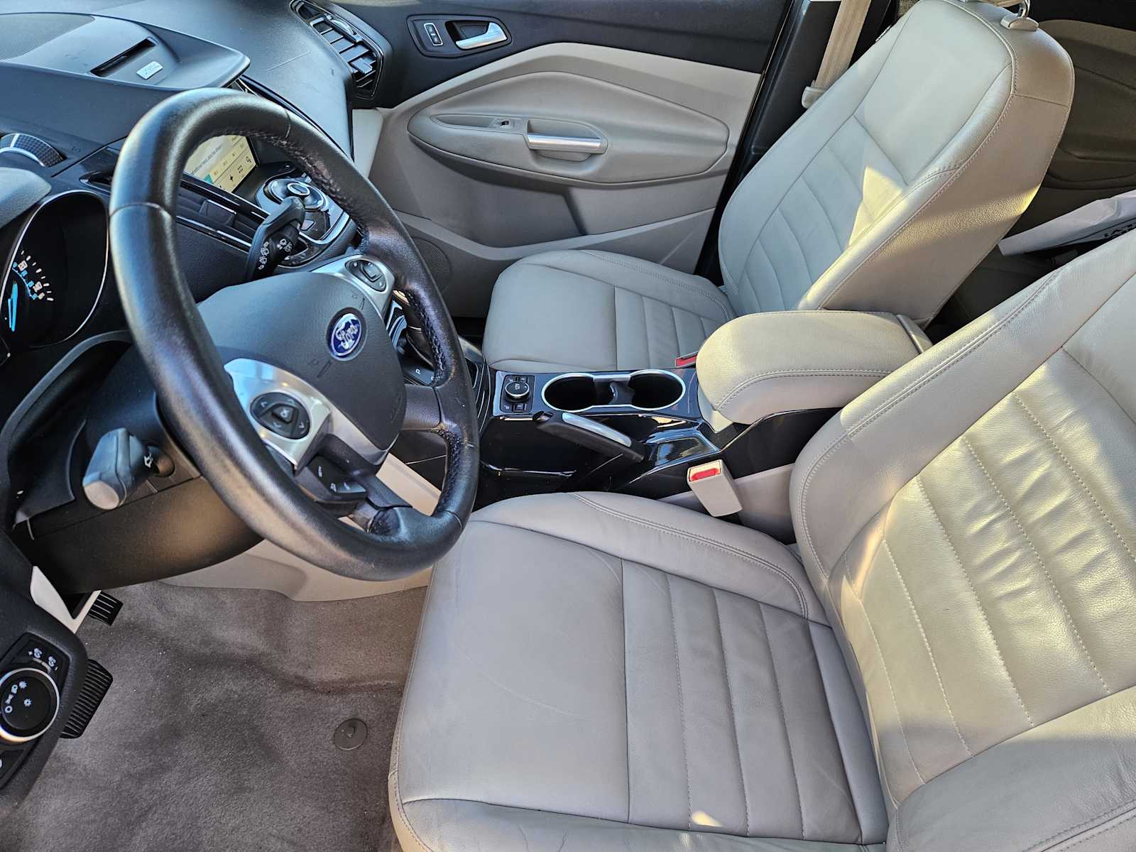 Thumbnail: 2016 Ford Escape - 13