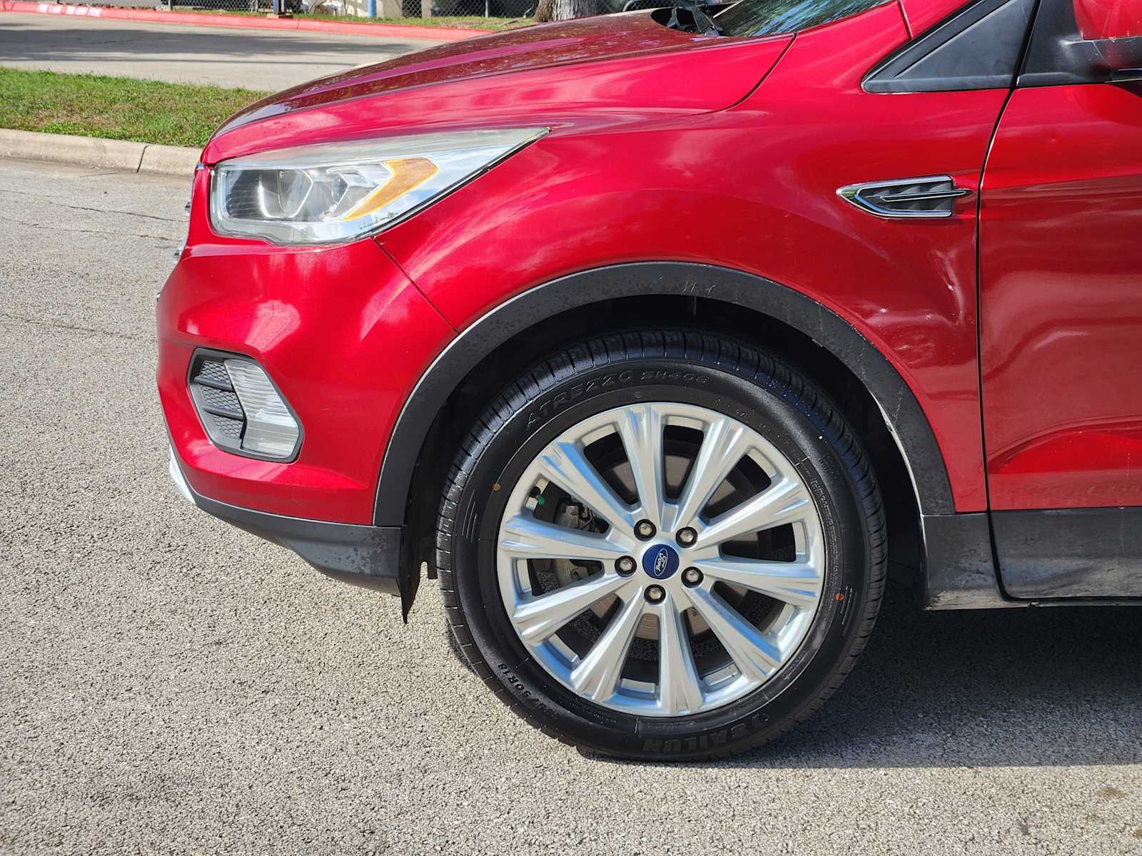Thumbnail: 2019 Ford Escape - 7