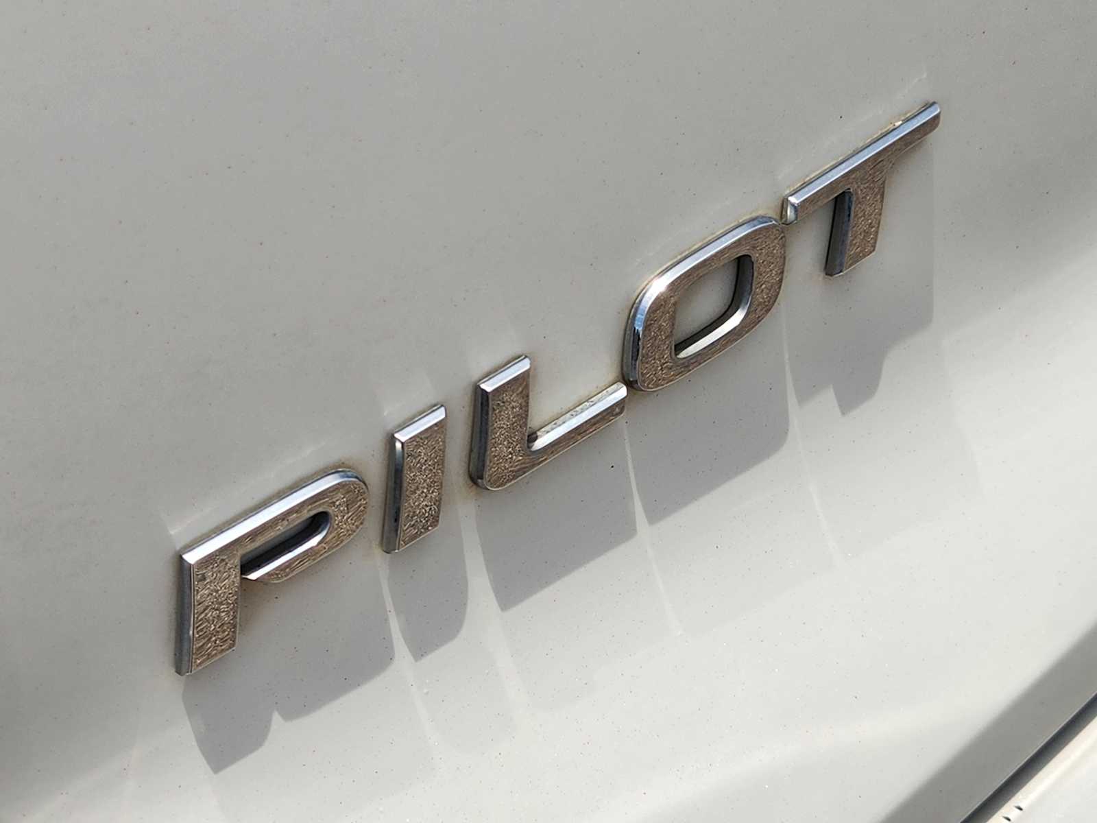 Thumbnail: 2016 Honda Pilot - 12