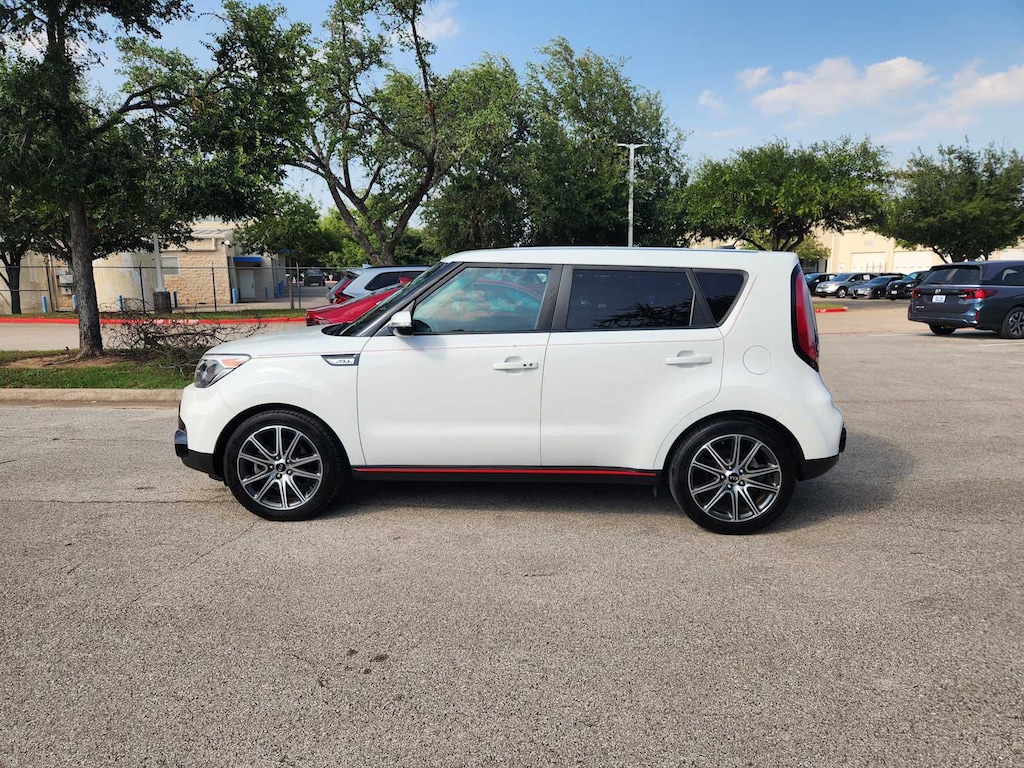 Used 2018 Kia Soul ! Hatchback
