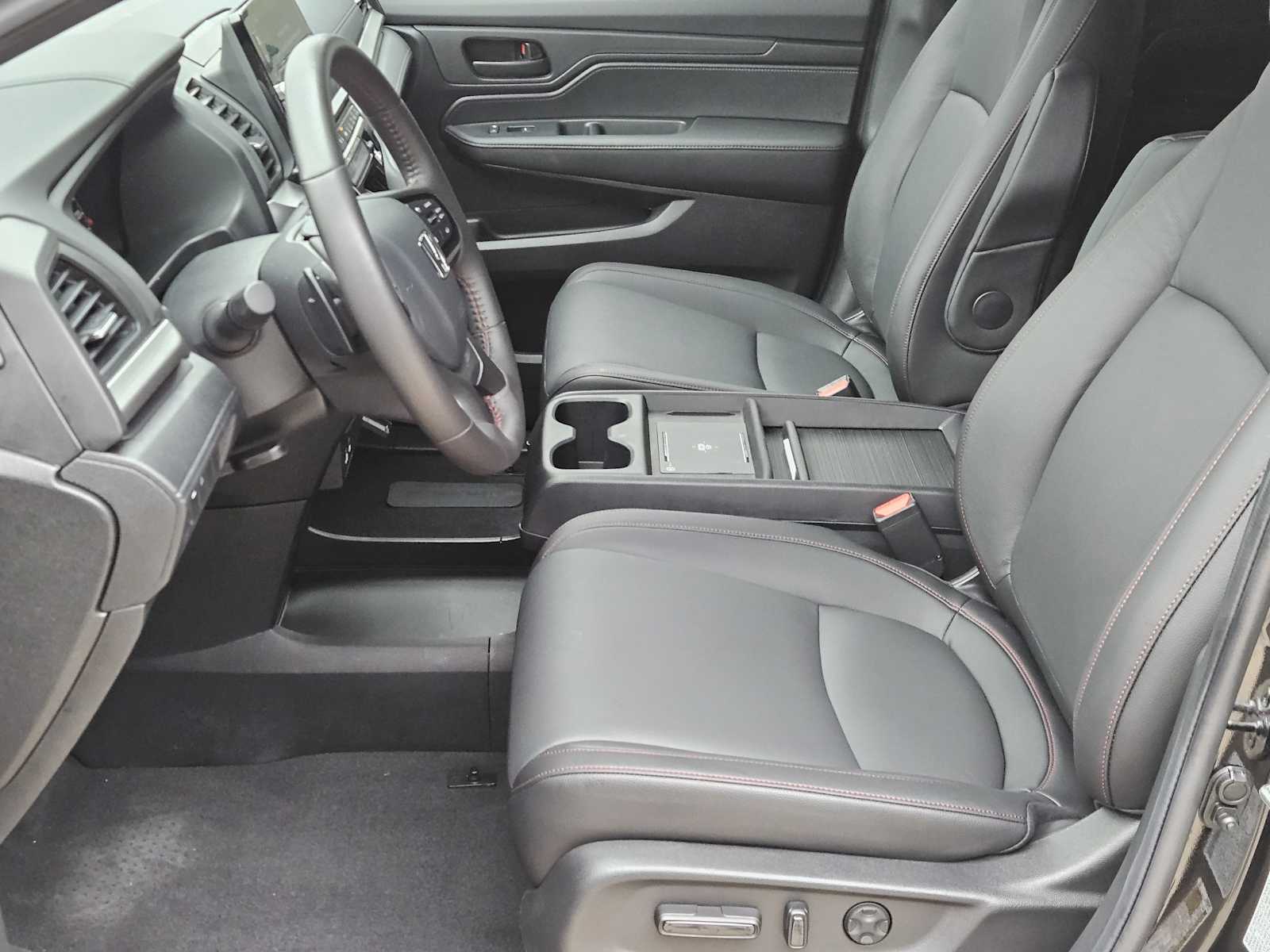 2025 Honda Odyssey Sport 13