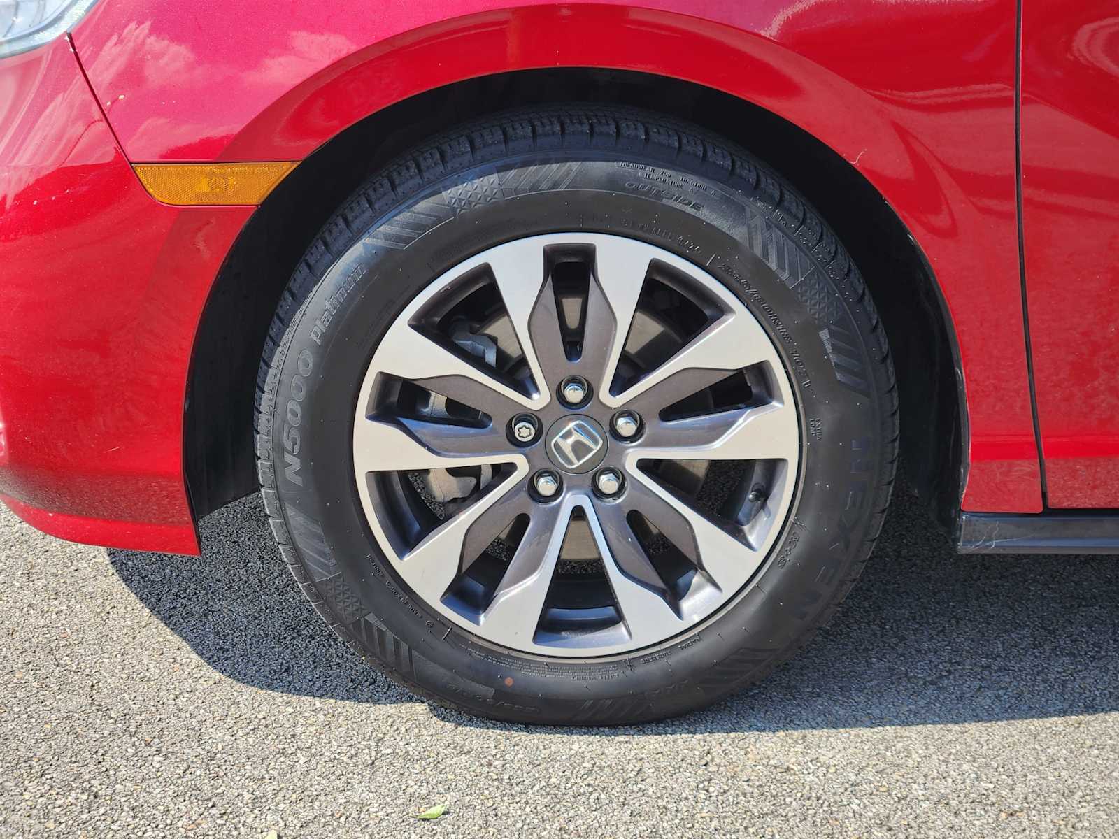 Thumbnail: 2021 Honda Odyssey - 9