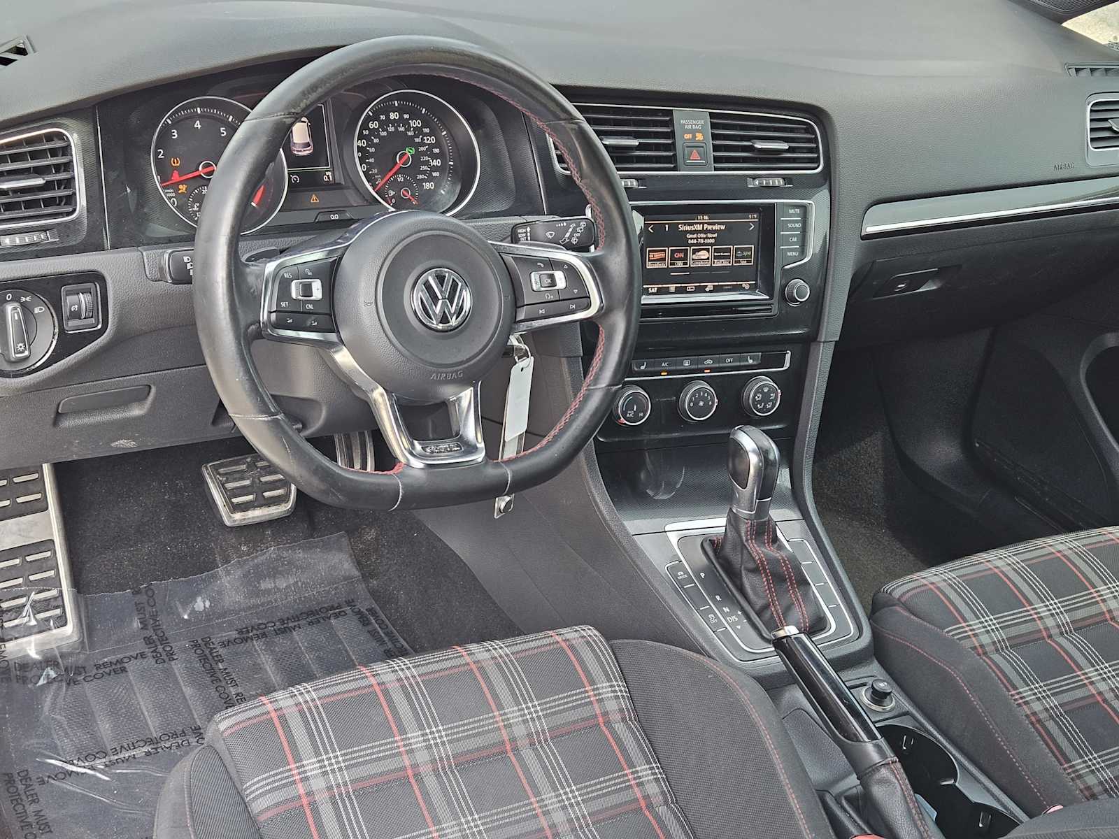 Thumbnail: 2015 Volkswagen Golf - 2